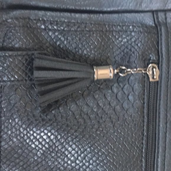 GUC Fiorelli Faux Leather Crossbody Purse - Picture 5 of 9